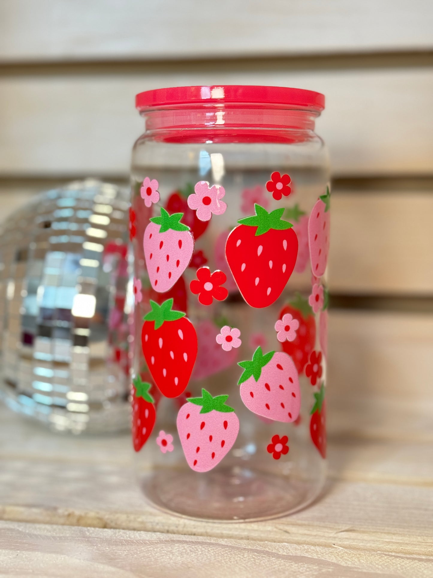 Strawberry Summer 16 Ounce Plastic Cup with Straw