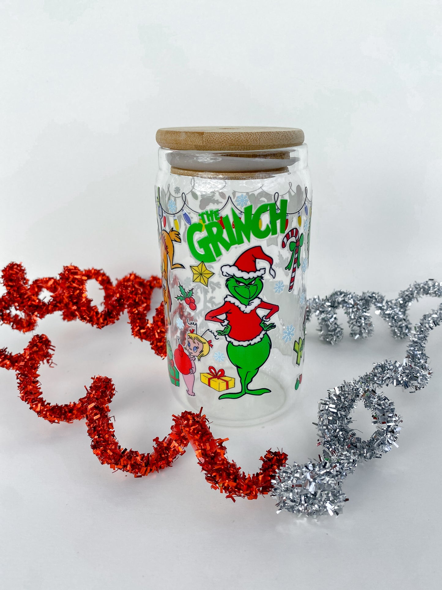 Mean Green Christmas Scene 16 Ounce Glass Cup With Lid and Glass Straw